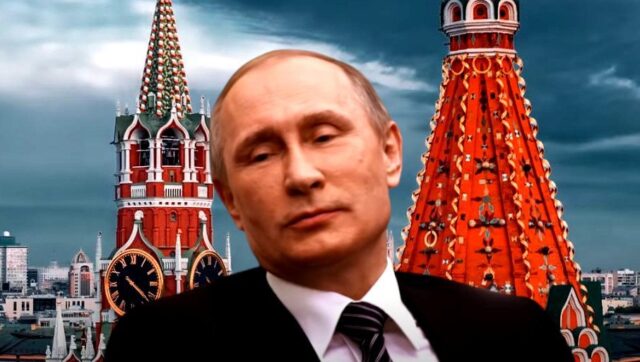 VLADIMIR PUTIN SE VANREDNO OGLASIO Spustena i ruska zastava.jpg