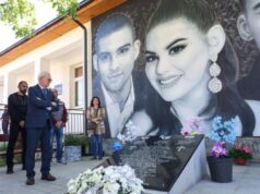 Zvezda odala počast žrtvama masakra u Duboni i Malom Orašju (FOTO) Zvezda odala pocast zrtvama masakra u Duboni i Malom Orasju.jpg