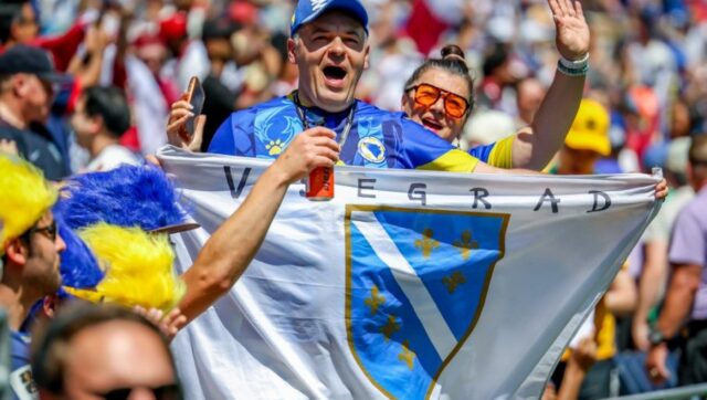 CEO-REGION-U-SOKU-Bosanci-oteli-srpsku-zastavu-na-Mundijalu.jpg CEO REGION U SOKU Bosanci oteli srpsku zastavu na Mundijalu.jpg