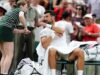 Pogledajte trenutak zbog kog je Novak Đoković morao hitno da se izvinjava uživo Pogledajte trenutak zbog kog je Novak DJokovic morao hitno da.jpg