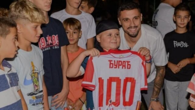 DJURADJE-NEKA-TI-JE-SRECNO-Rade-Krunic-iznenadio-malisana-iz.jpg Djuradje neka ti je srecno rade krunic iznenadio malisana iz.jpg
