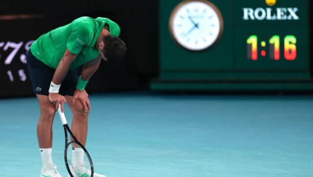 DRAMA U MELBURNU Novak DJokovic povracao izmedju poena pa se.jpg