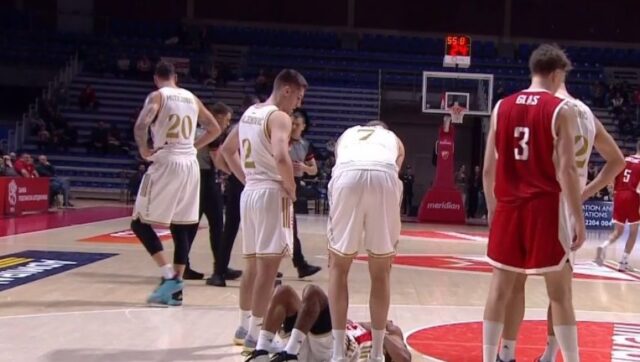 VRISAK BOL NEVERICA Novi peh KK Crvena zvezda Sasa Obradovic.jpg