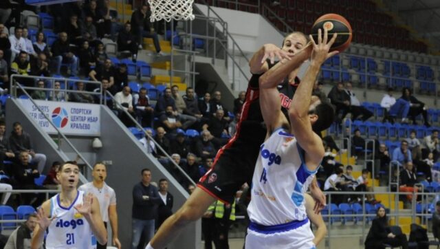 Kosarkasi kraljevacke Sloge savladali Radnicki iz Kragujevca.jpg