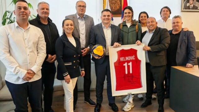 Tanaskovic predvodio sportsku delegaciju tokom posete Lebanu.jpg