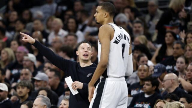 NBA-Vembanjama-razneo-Oklahomu-i-vratio-egal-u-finalu-Zapada.jpg NBA Vembanjama razneo Oklahomu i vratio egal u finalu Zapada.jpg