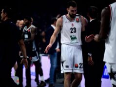 GUDURIĆ POSLAO PORUKU VESELOM: Uživaj u penziji čiča, sad imamo vremena da učimo ćirilicu GUDURIC POSLAO PORUKU VESELOM Uzivaj u penziji cica sad imamo.jpg