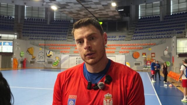 SRPSKI KUMOVI I DRUGARI PROTIV FAVORITA Rukometasi Srbije ne.jpg