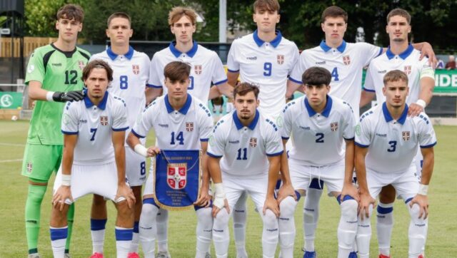 Kadeti Srbije porazeni na startu Evropskog prvenstva u Velsu.jpg