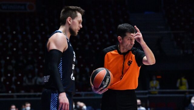 SRBI-DELE-PRAVDU-Jovcic-i-Nikolic-sude-utakmice-Superkupa-VTB.jpg Srbi dele pravdu jovcic i nikolic sude utakmice superkupa vtb.jpg