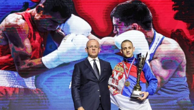 SRBI-BRILJIRALI-U-LIBEKU-Trojica-boraca-upisala-pobede-na-pro.jpg Srbi briljirali u libeku trojica boraca upisala pobede na pro.jpg