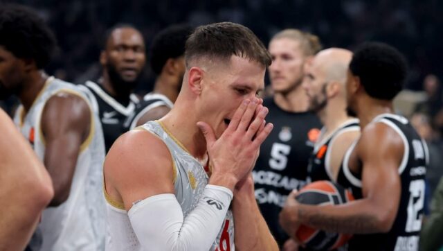 BICE-POSEBAN-TRENUTAK-ZA-MENE-Nemanja-Nedovic-pred-mec-Crvena.jpg BICE POSEBAN TRENUTAK ZA MENE Nemanja Nedovic pred mec Crvena.jpg