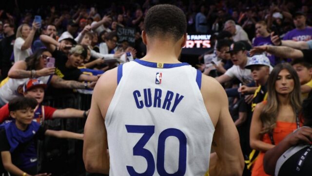 Nba plej in Orlando izbacio Sarlot DZejlen Grin i Devin Buker.jpg