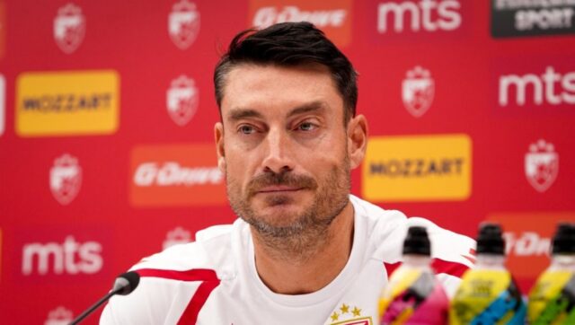 PRENOS-Albert-Rijera-se-obraca-pred-utakmicu-Viktorija-Plzenj.jpg PRENOS Albert Rijera se obraca pred utakmicu Viktorija Plzenj.jpg