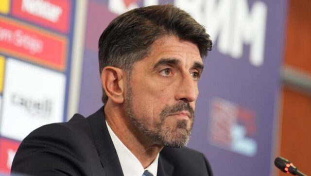 Selektor-Veljko-Paunovic-se-obraca-naciji-pred-duel-sa-Grckom.jpg Selektor Veljko Paunovic se obraca naciji pred duel sa Grckom.jpg