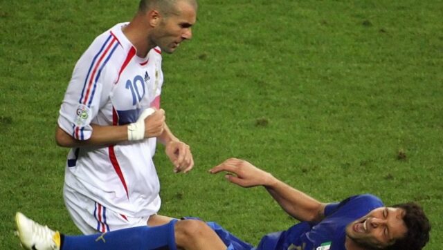 MUNDIJALSKI-VREMEPLOV-Kad-je-Bebeto-zaljuljao-svet-a-Zizu-prvo.jpg MUNDIJALSKI VREMEPLOV Kad je Bebeto zaljuljao svet a Zizu prvo.jpg