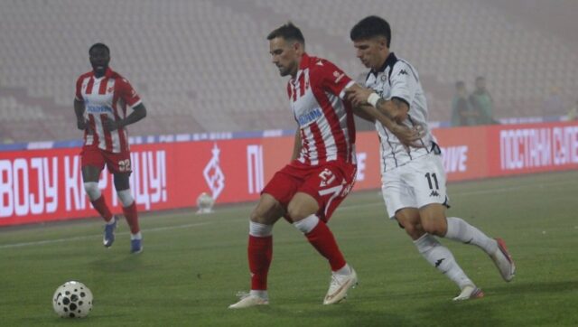 Crvena-zvezda-ostala-bez-cak-14-igraca-Partizanu-fale-osmorica.jpg Crvena zvezda ostala bez cak 14 igraca Partizanu fale osmorica.jpg