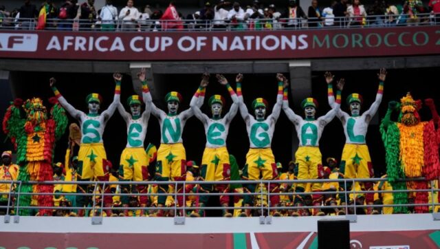 NAVIJACI-SENEGALA-ODUSEVILI-SVET-Evo-sta-su-uradili-na-Africkom.jpg NAVIJACI SENEGALA ODUSEVILI SVET Evo sta su uradili na Africkom.jpg