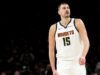 JOKIĆ GLEDA I NE VERUJE! Denver konačno doveo šampionsko pojačanje – stigao šestostruki NBA ol-star (FOTO) JOKIC GLEDA I NE VERUJE Denver konacno doveo sampionsko pojacanje.jpg