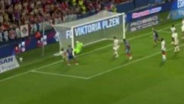 VAR NIJE POMOGAO ZVEZDI Crveno beli i u produzecima primili gol.jpg