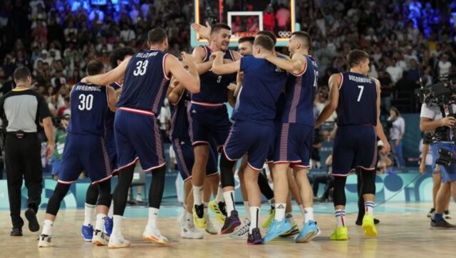 ZVEZDA-I-PARTIZAN-U-RATU-Zbog-reprezentativca-Srbije-nastao-haos.jpg Zvezda i partizan u ratu zbog reprezentativca srbije nastao haos.jpg