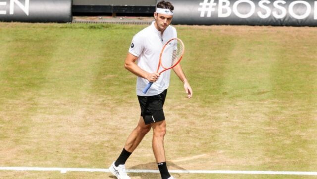 ZVEREV-RAZOCARAO-NEMCE-Fric-pobedio-u-finalu-Stutgarta-i-osvojio.jpg Zverev razocarao nemce fric pobedio u finalu stutgarta i osvojio.jpg