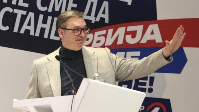 Na tronu smo sveta aleksandar vucic cestitao komarovu na podvigu.jpg