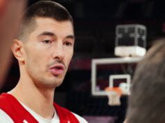 PAO POTPIS! Luka Mitrović novi član najvećeg košarkaškog giganta u Evropi PAO POTPIS Luka Mitrovic novi clan najveceg kosarkaskog giganta u.jpg