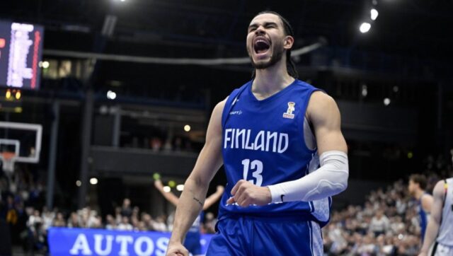 STIZE JOS JEDAN FINAC U PARTIZAN Nakon Murinena crno beli dovode.jpg