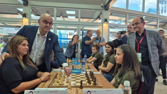 SAHOVSKI-TURNIR-U-PARACINU-Poceo-12-Kup-Svetozara-Gligorica-FOTO.jpg SAHOVSKI TURNIR U PARACINU Poceo 12 Kup Svetozara Gligorica FOTO.jpg