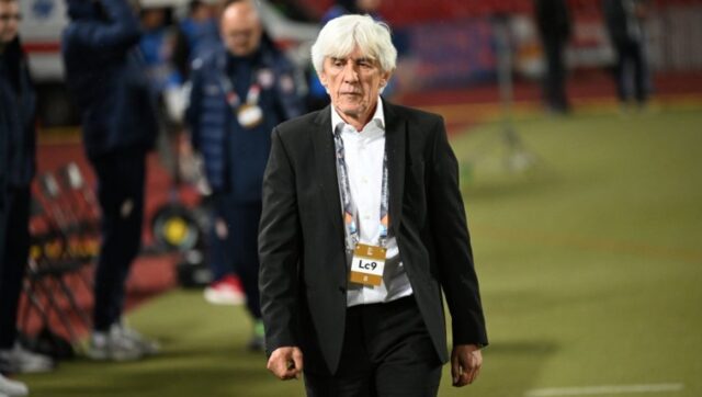 Pevao-sam-Boze-pravde-Ivan-Jovanovic-emotivan-nakon-pobede-Grcke.jpg Pevao sam Boze pravde Ivan Jovanovic emotivan nakon pobede Grcke.jpg