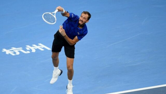 ATP-trka-se-zahuktava-RUSI-IZBACUJU-DJOKOVICA-sa-Zavrsnog-turnira.jpg ATP trka se zahuktava RUSI IZBACUJU DJOKOVICA sa Zavrsnog turnira.jpg