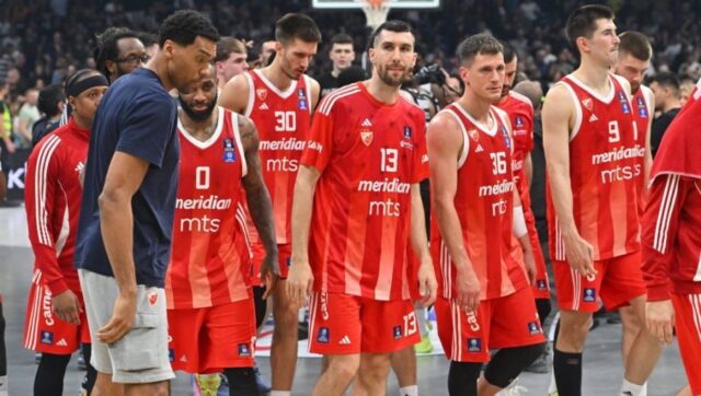 Dan-nakon-derbija-miljenik-navijaca-Crvene-zvezde-odlazi-u-redove.jpg Dan nakon derbija miljenik navijaca Crvene zvezde odlazi u redove.jpg