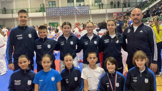 OSAM-MEDALJA-KARATISTA-ZRENJANINA-NA-KUPU-SRBIJE-Nastavljamo-da-se.jpg Osam medalja karatista zrenjanina na kupu srbije nastavljamo da se.jpg
