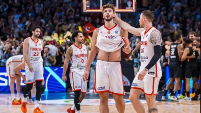 A-POSLE-MEDALJE-SOK-Doneo-Turcima-srebro-pa-odjavio-reprezentaciju.jpg A posle medalje sok doneo turcima srebro pa odjavio reprezentaciju.jpg