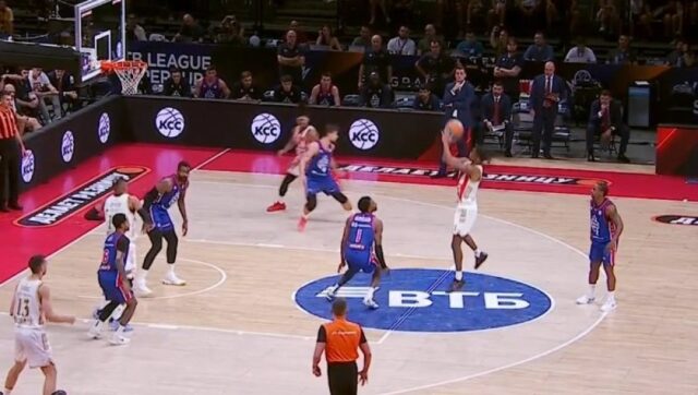 ZVEZDA-IZVIZDANA-U-BEOGRADU-Crveno-beli-deklasirani-od-CSKA-na-VTB.jpg Zvezda izvizdana u beogradu crveno beli deklasirani od cska na vtb.jpg