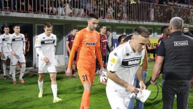 PRENOS-CUKARICKI-PARTIZAN-Brdjani-i-crno-beli-traze-iskupljenje-za.jpg Prenos cukaricki partizan brdjani i crno beli traze iskupljenje za.jpg
