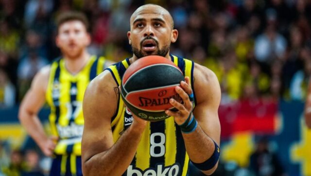 EFES-OSETIO-MOC-HORTONA-TAKERA-Fenerbahce-razbio-gradskog-rivala-u.jpg EFES OSETIO MOC HORTONA TAKERA Fenerbahce razbio gradskog rivala u.jpg