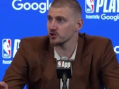 „Sve neka negativna pitanja“! Nikola Jokić zagrmeo nakon šamara u Mineapolisu Jokic podigao prst na konferenciji Novinar krenuo sa pitanjem Srbin.jpg