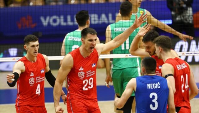 CVRSTO-SMO-NA-ZEMLJI-Aleksanadr-Nedeljkovic-veruje-da-ce-odbojkasi.jpg CVRSTO SMO NA ZEMLJI Aleksanadr Nedeljkovic veruje da ce odbojkasi.jpg