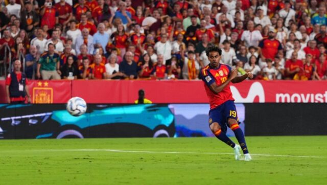 Hrvatima se smeje cela Spanija Perisic na poluvremenu jurio Jamala.jpg