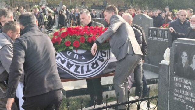 OBJAVA-SASE-ILICA-RASTUZILA-SRBIJU-Ovako-se-oprostio-od-Andrije.j.jpeg Objava sase ilica rastuzila srbiju ovako se oprostio od andrije.j.jpeg