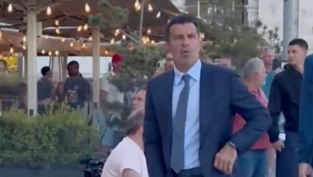 Izbegnut fizicki sukob navijac barselone provocirao figa pa se brzo.jpg
