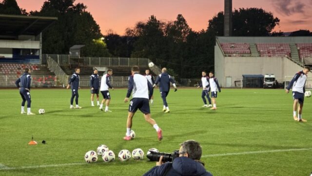 SRBIJA-ODRADILA-TRENING-PRED-ALBANIJU-Orlovi-spremni-docekuju-mec-u.jpg Srbija odradila trening pred albaniju orlovi spremni docekuju mec u.jpg