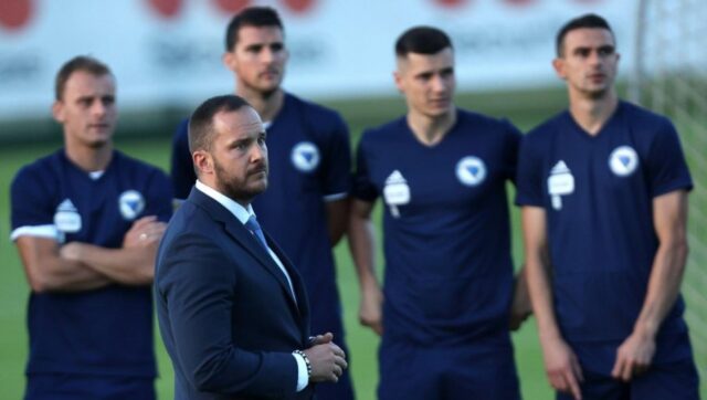 SRBI IZBACENI IZ REPREZENTACIJE BOSNE I HERCEGOVINE Zbog himne Boze.jpg