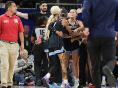 „NEĆEŠ SPAVATI SA NJOM“: Kanter se obračunao sa igračicom, obezbeđenje ga izbacilo iz hale!(FOTO/FOTO) NECES SPAVATI SA NJOM Kanter se obracunao sa igracicom obezbedjenje.jpg
