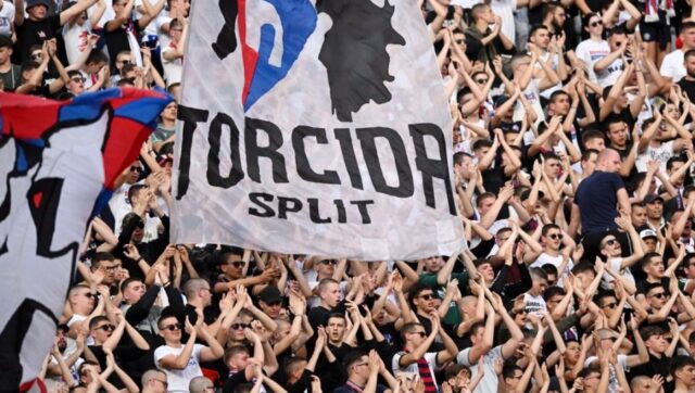 Torcida-Split-ponizena-u-Portugalu-Huligani-dobili-batine-pa-ostali.jpg Torcida Split ponizena u Portugalu Huligani dobili batine pa ostali.jpg