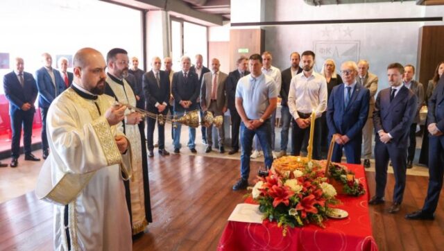 Zvezda proslavila slavu djurdjevdan svestenik ostao zatecen sta pise.jpg