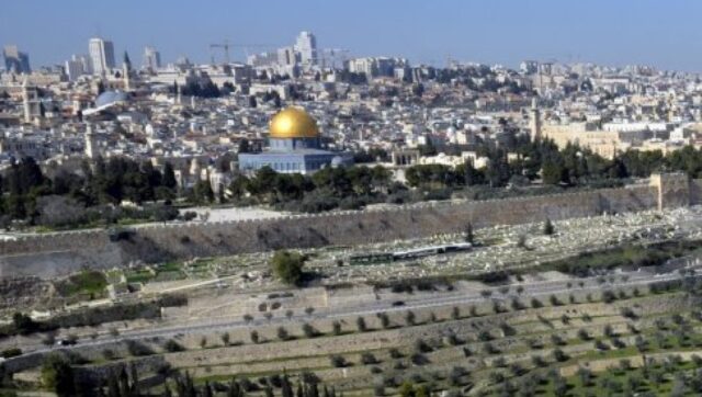 HITNO-ME-PUSTITE-U-JERUSALIM-Fudbaler-Barselone-izenadio-upravu-pred.jpg HITNO ME PUSTITE U JERUSALIM Fudbaler Barselone izenadio upravu pred.jpg