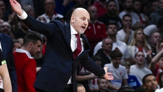 GOTOVO JE Sasa Obradovic precrtao najiskusnijeg igraca Crvene zvezde.jpg